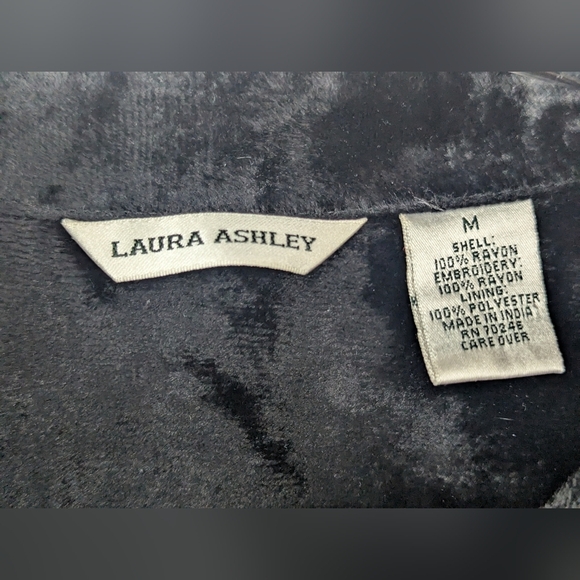 Laura Ashley Medium Embroidered On Black Velvet Jacket With Pockets - Picture 6 of 9
